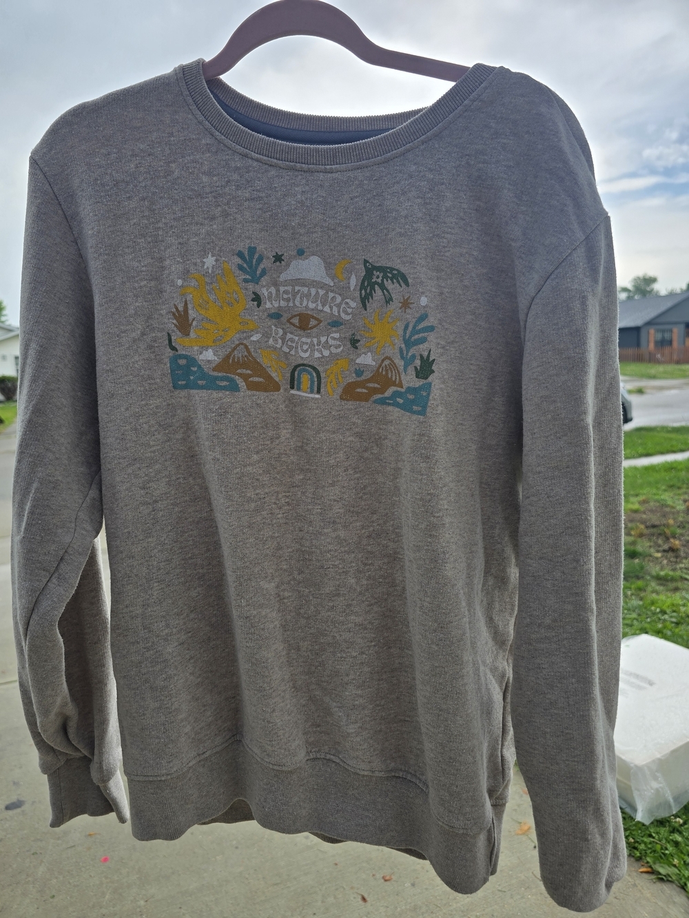 Women’s Grey Graphic Crewneck Sweatshirt with Nature Motif